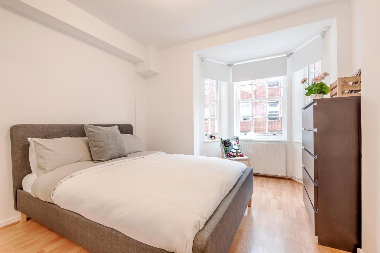 Modern One Bedroom Victoria Apartment London Exterior foto