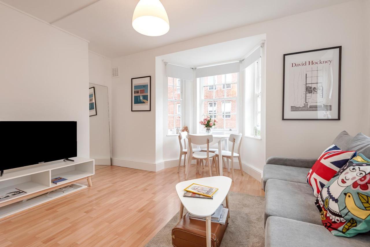 Modern One Bedroom Victoria Apartment London Exterior foto